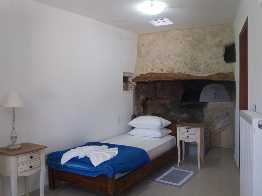 Heracles Traditional Cretan Houses Spilion Room photo